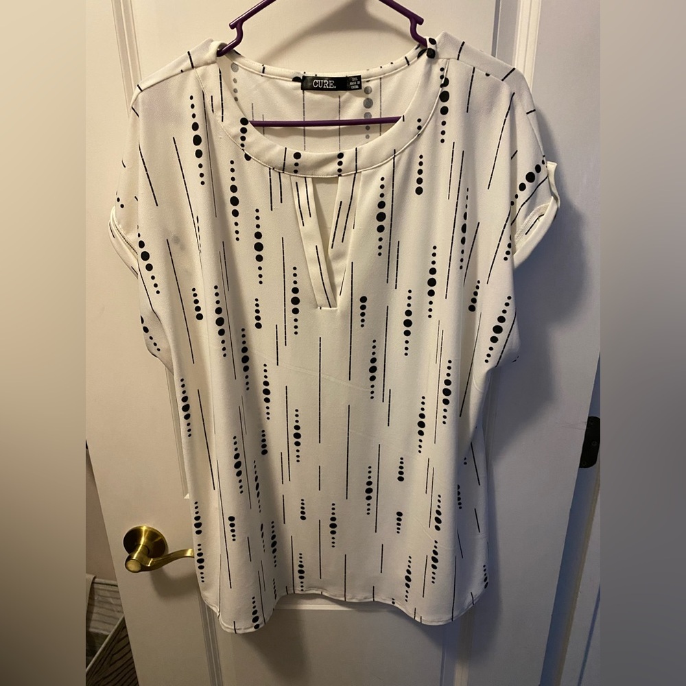 Cure Cream Cap Sleeve Blouse with Mandarin Collar